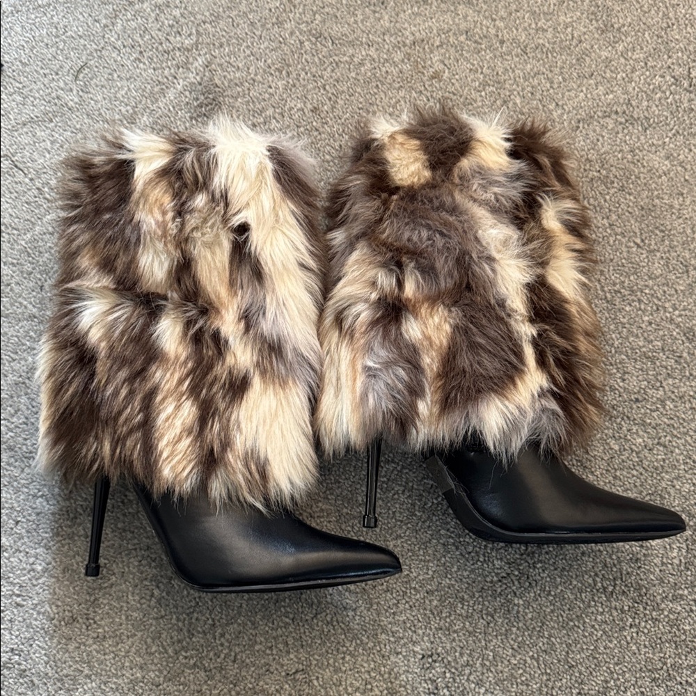 Marquette Faux Fur Overlay Booties NEW 🏷️ - Picture 7 of 11